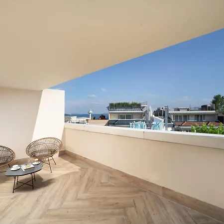 Hotel Me By Mula 4*