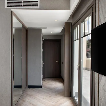 Hotel Me By Mula