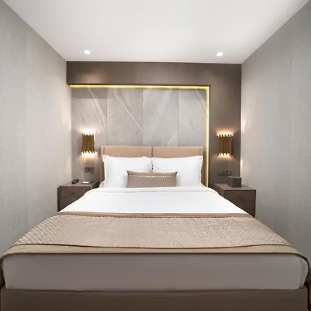Me By Mula Hotel 4*