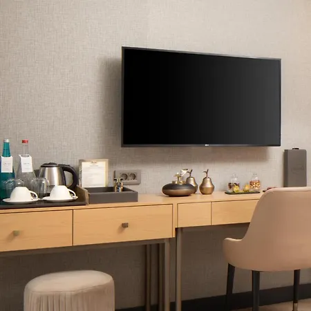 Hotel Me By Mula 4*